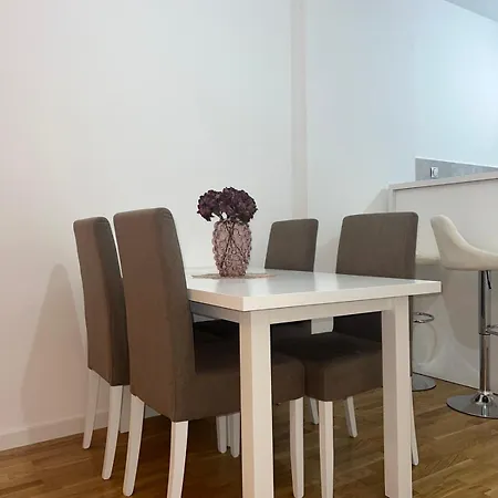 Dora Apartament